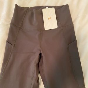 NWT Fabletics PureLuxe leggings! Size XS